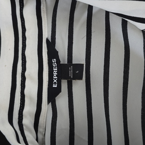 Express Long Button Up - Picture 6 of 7